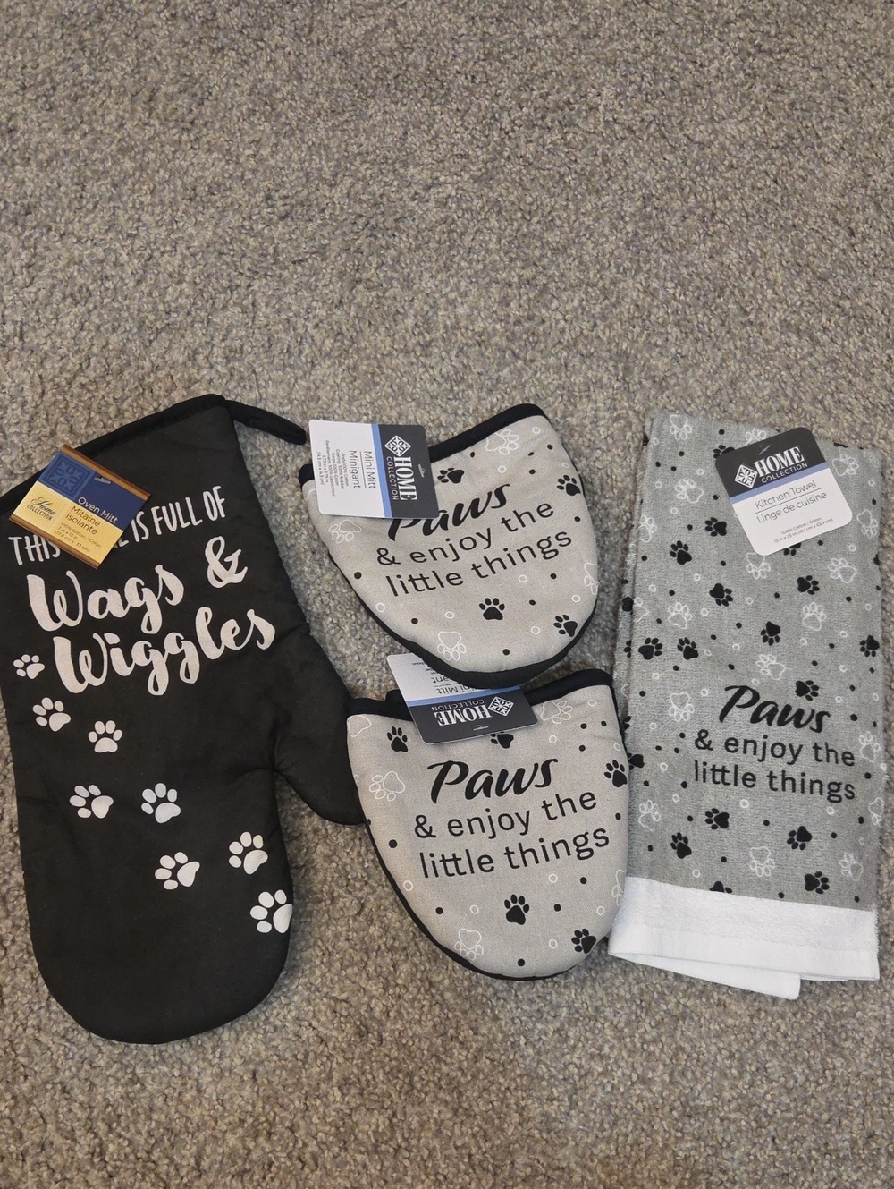 Wags & Wiggles Dog Paw 4 Piece Oven Mitt Set - Black & Gray